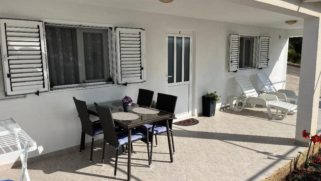 Apartment Ante ราชานิ ภายนอก รูปภาพ